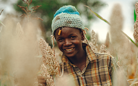 pemuda di lapangan pemuda di lapangan